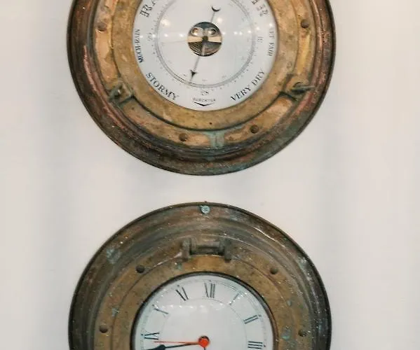 Dimora Petra -suites- Πανσιόν