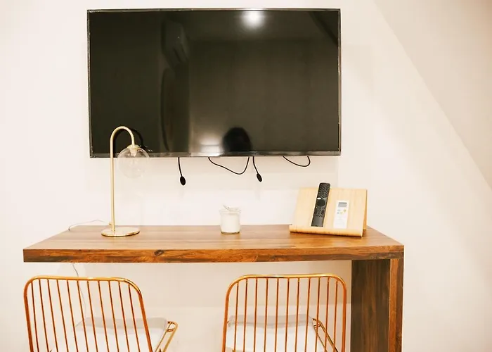 Πανσιόν Dimora Petra -suites- 3*