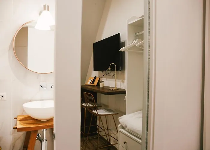 Πανσιόν Dimora Petra -suites- 3*