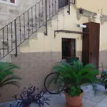Dimora Petra -suites- 3*