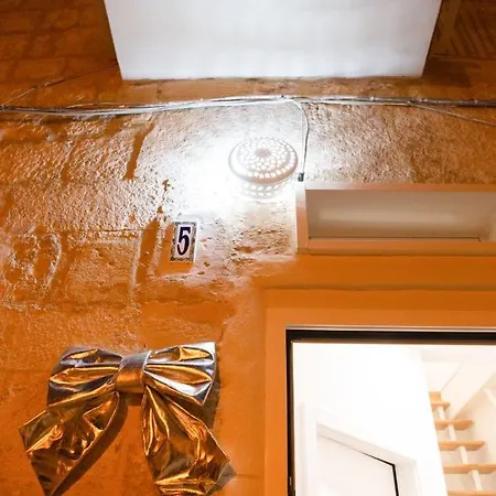 Dimora Petra -suites- בית הארחה 3*
