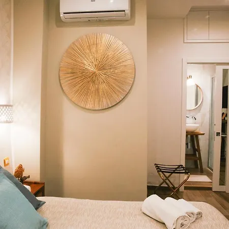 Dimora Petra -suites- ゲストハウス 3*