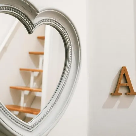 Dimora Petra -suites- ゲストハウス